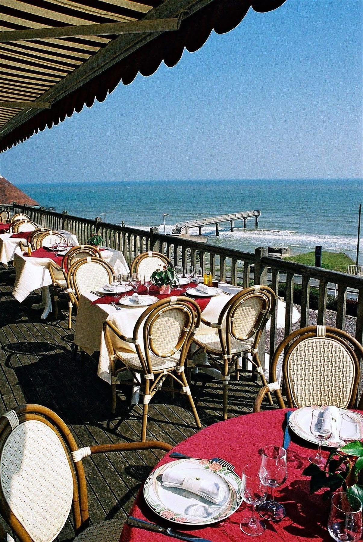 Logis Hotel Du Casino Vierville-sur-Mer Esterno foto